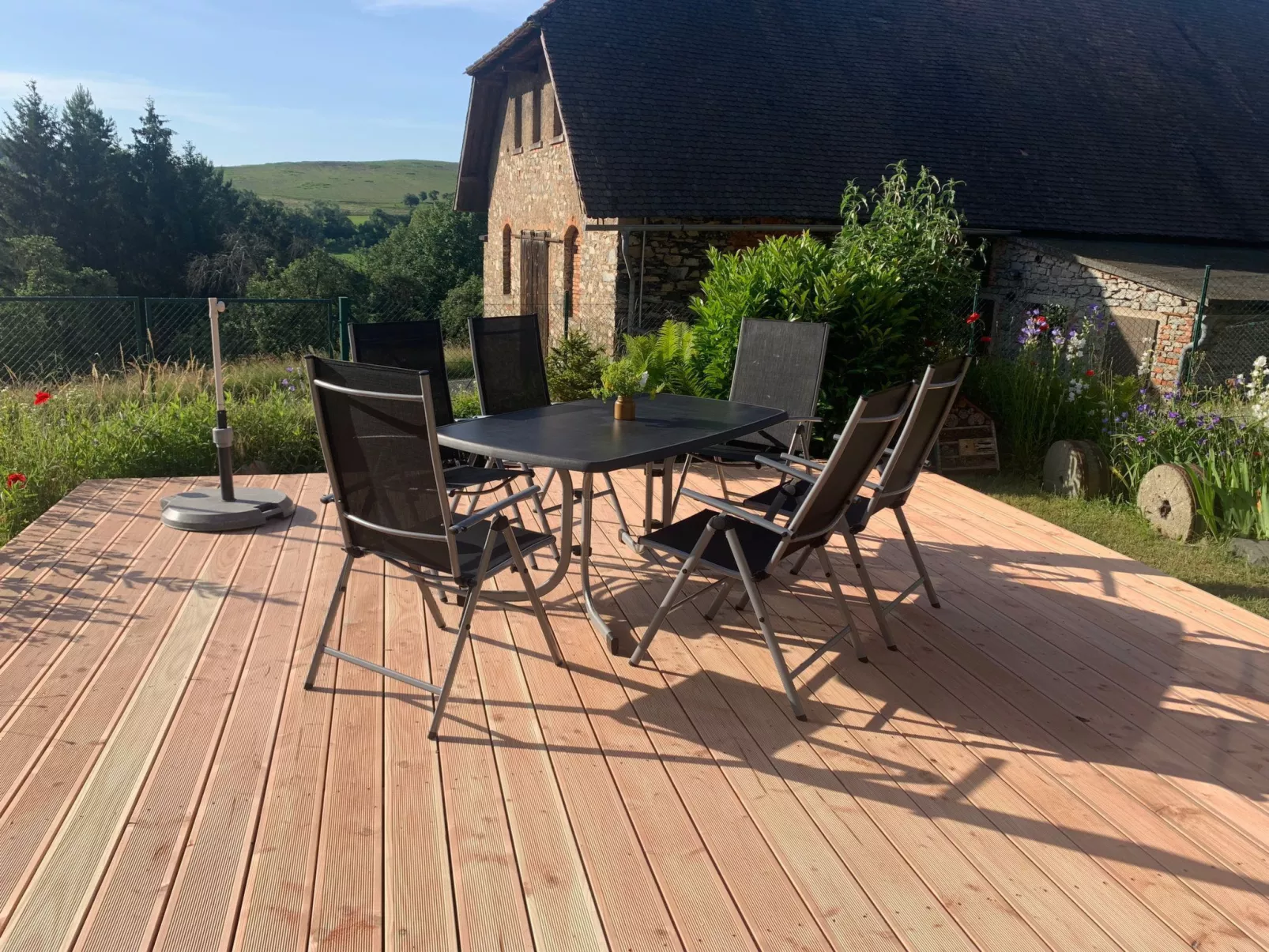 Mit Blick auf das Wasser-Buiten