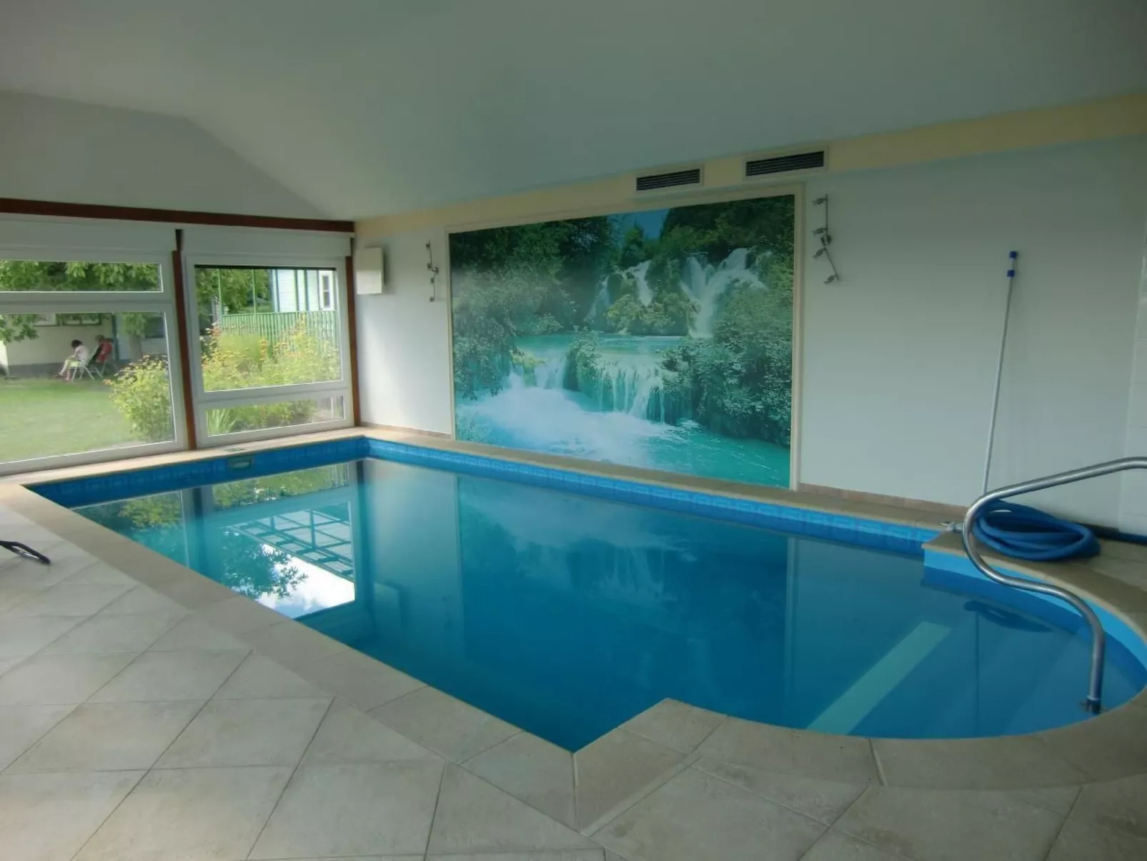 Nette Wohnung mit Garten, Grill und Pool-Binnen