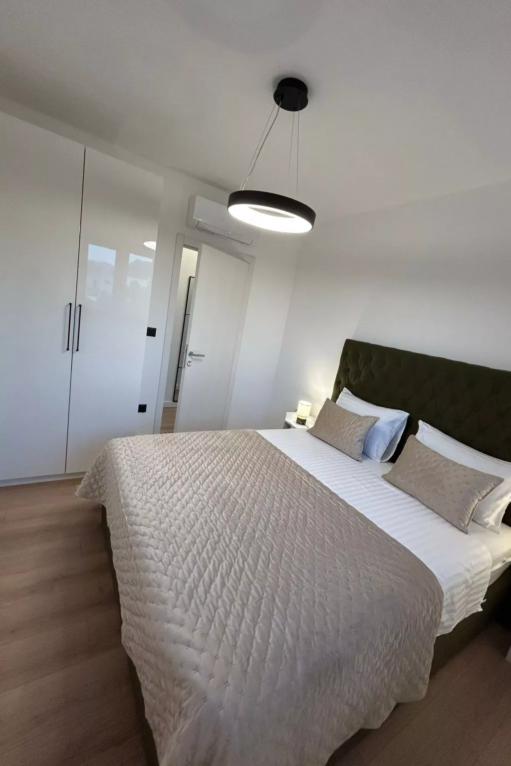 "Magnificent Lux View"-Binnen