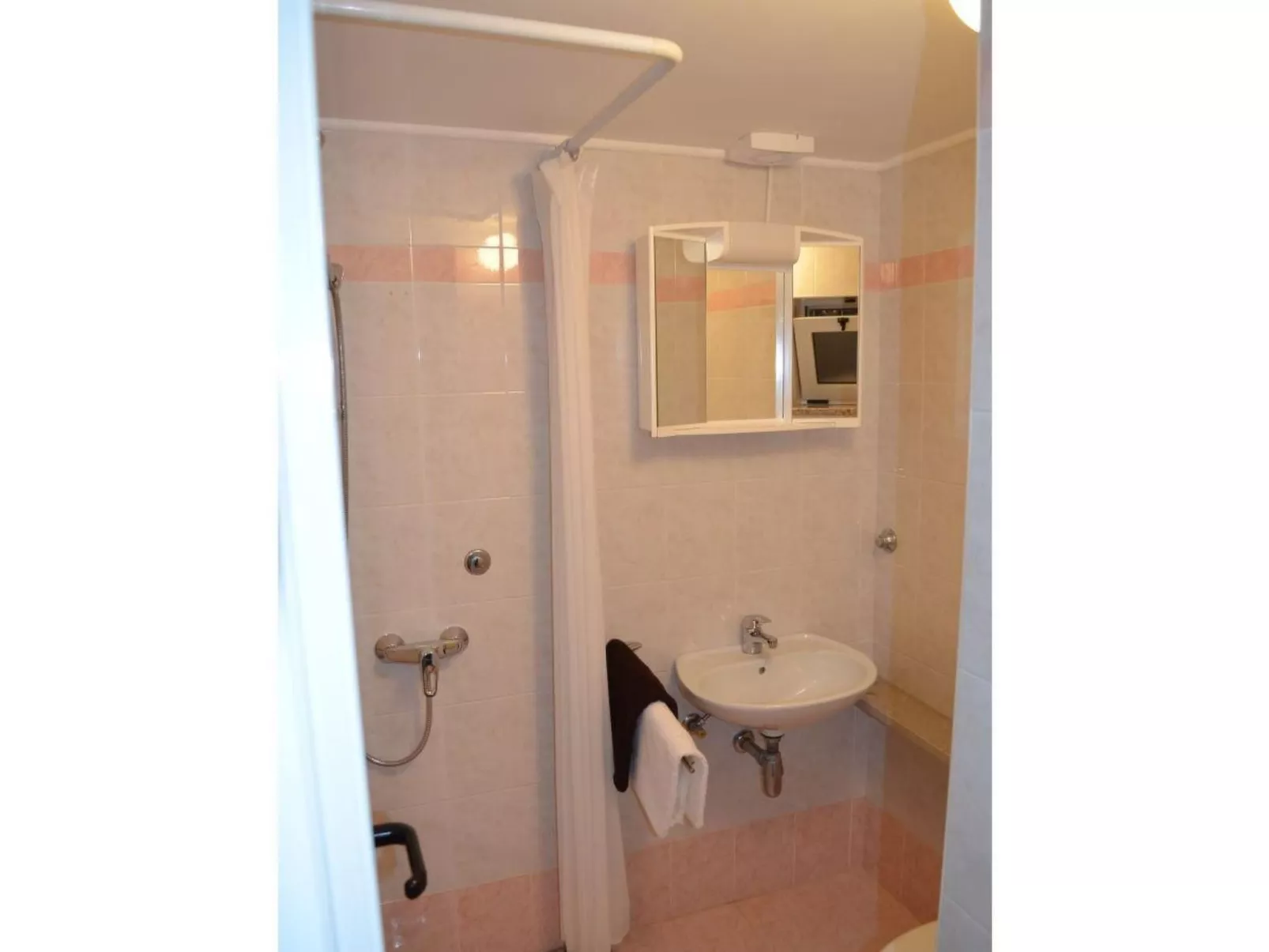 Paradiso-Image-tags.info