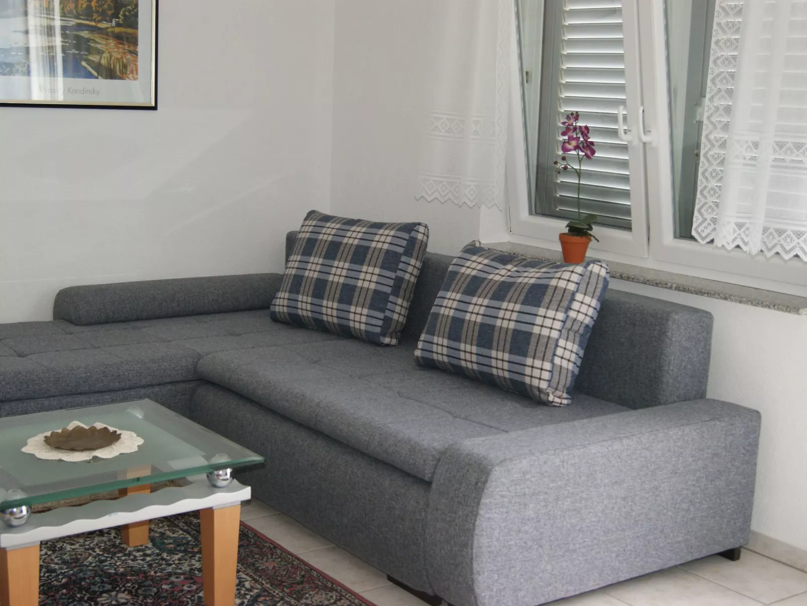 FeWo 2, mit 1. Schlafzimmer für 4. Personen mit Balkon im ersten Obergeschoss g-Binnen