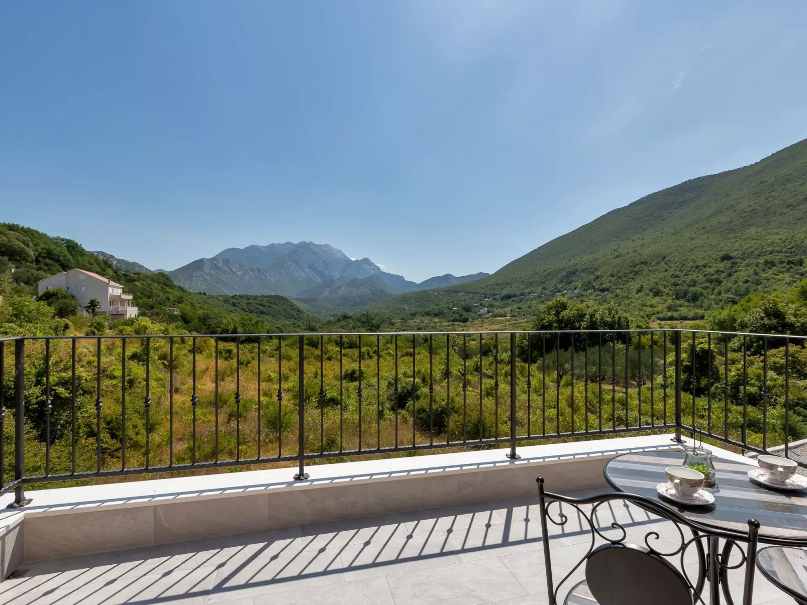 Alleinstehende Villa Slime mit Pool und Garten-Buiten