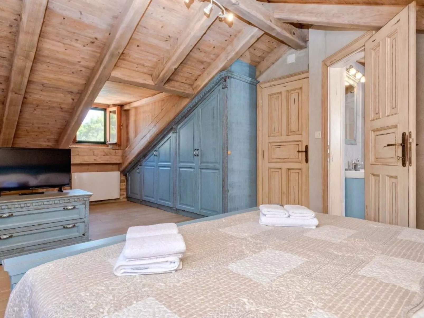 Villa Aristea bestehend aus drei Häusern-Binnen