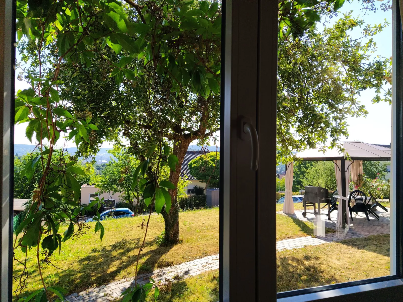 Kleines Ferienhaus mit Garten und Grill in Garitz-Image-tags.info