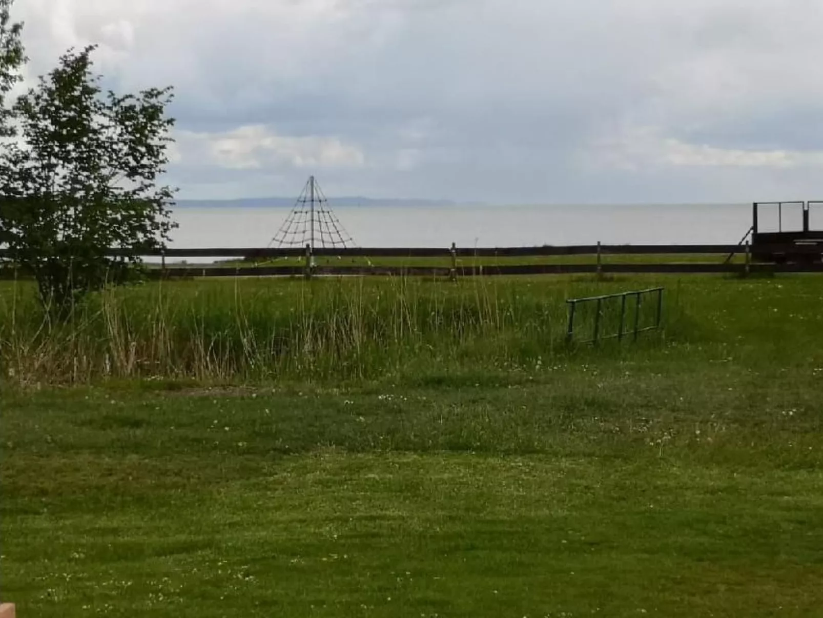 In Altwarp mit Botanischem Garten-Buiten