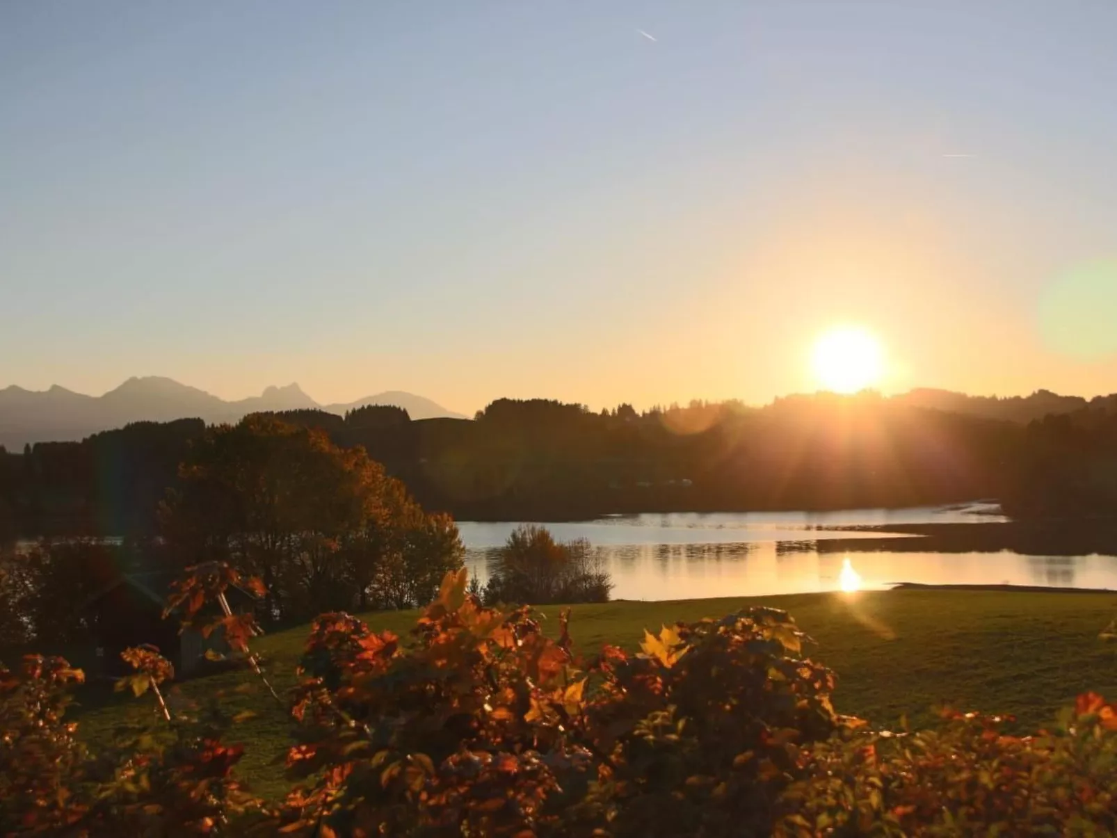 Mit Blick auf das Wasser-Buiten