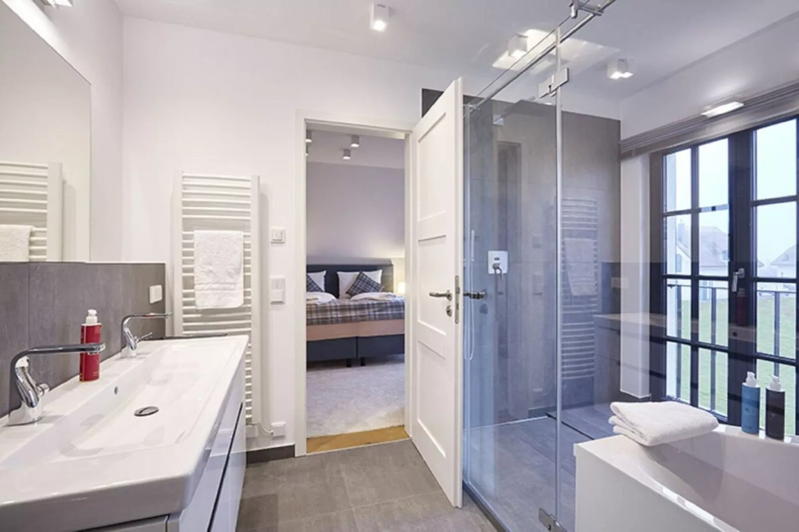 379205-Badkamer