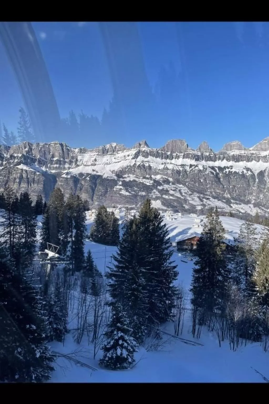 Appartement mit privatem Parkplatz-Buiten