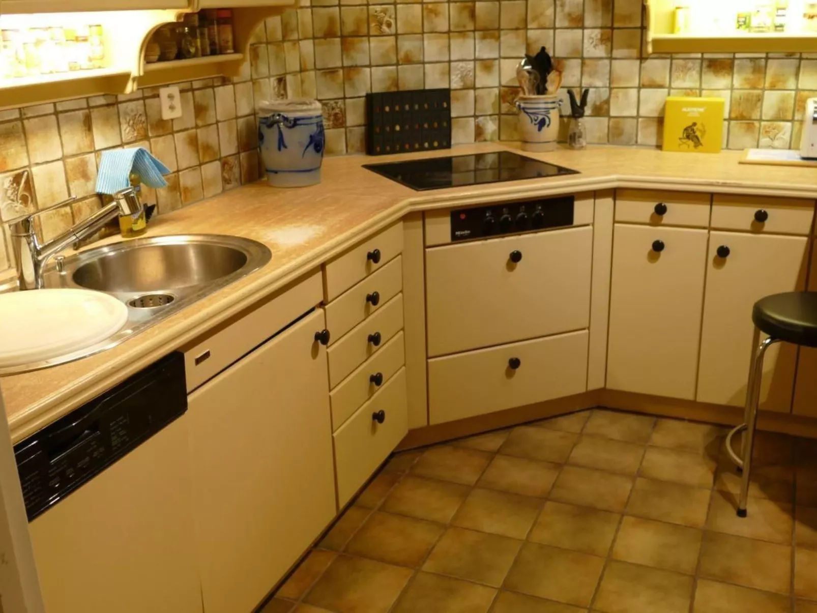 Casa Blumer - Villa mit 1200m2 Garten-Binnen