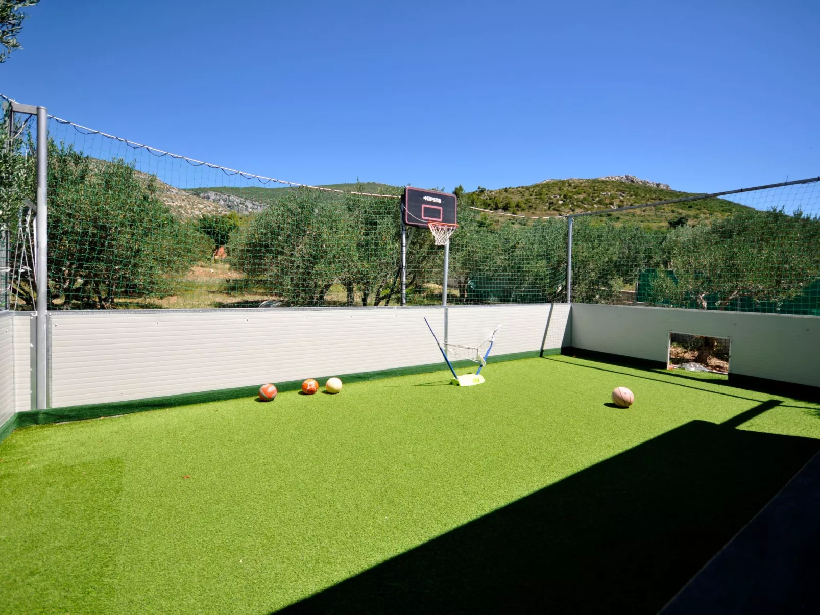 Villa Rimac in Kastel Stafilic mit Garten, Grill-Buiten