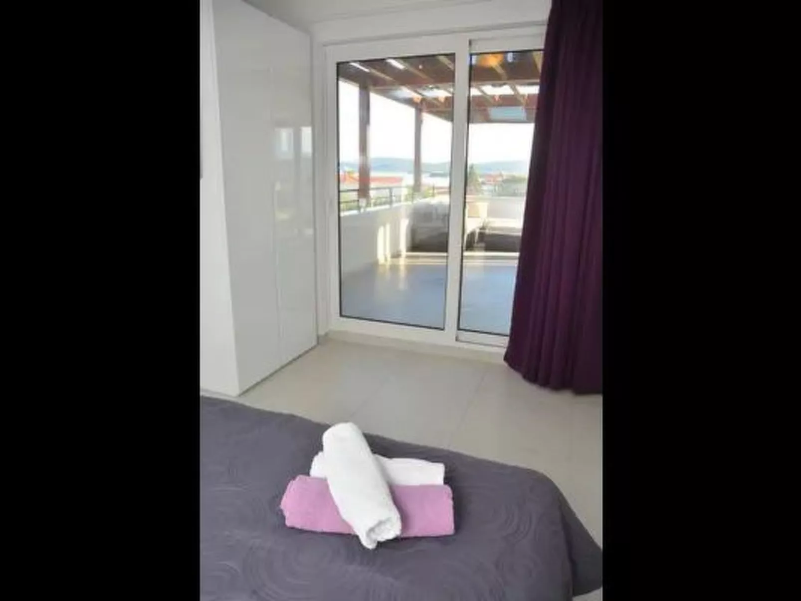 Komfortable Wohnung mit privatem Jacuzzi-Binnen