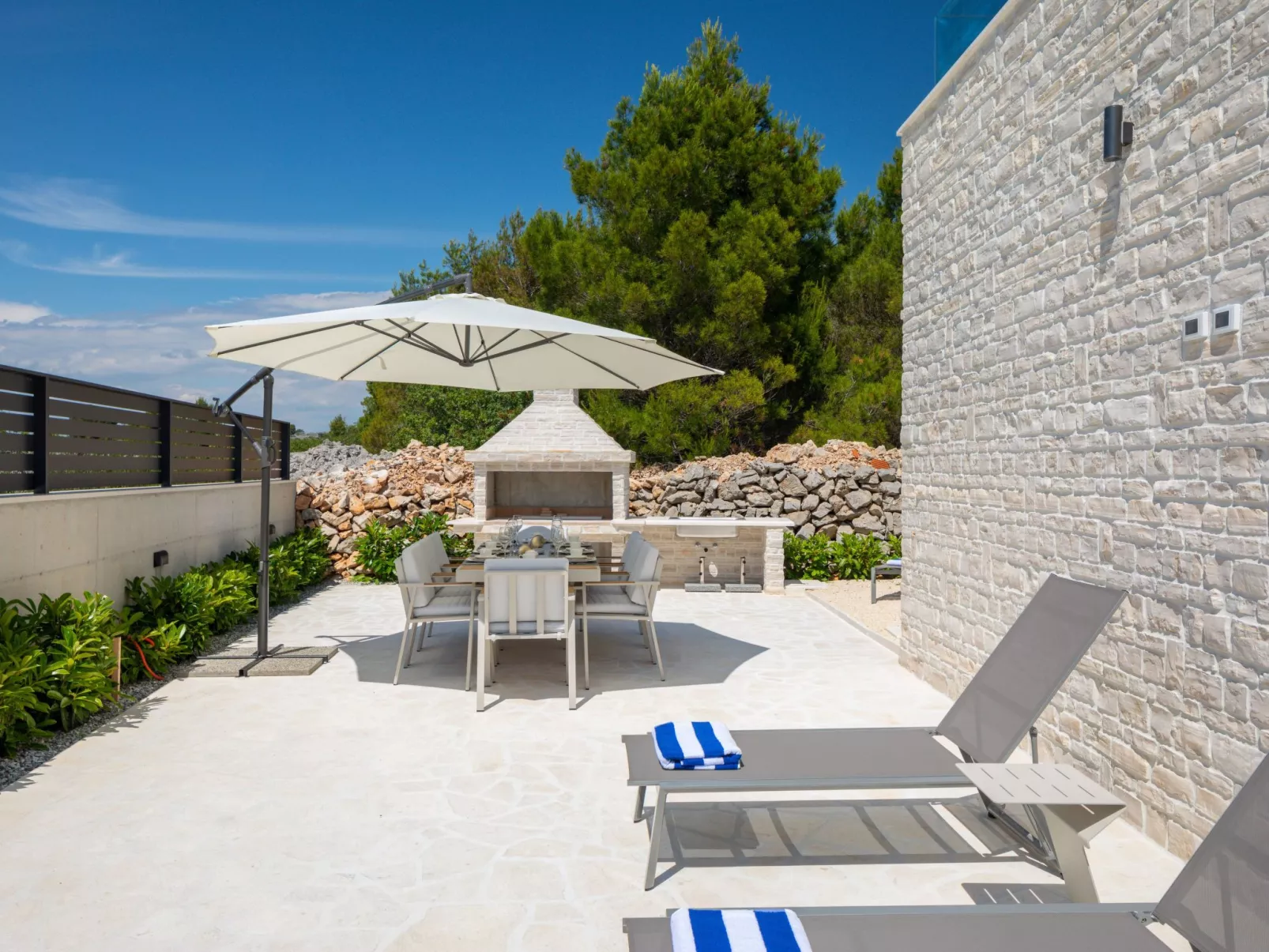 Villa Luka in der Stadt Srima-Buiten