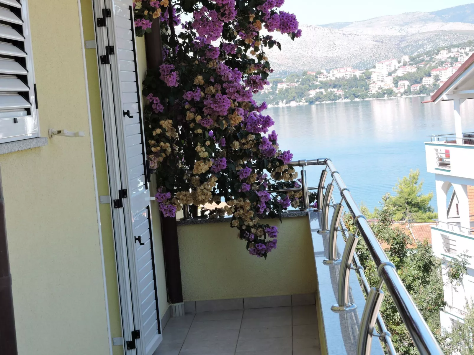 Villa Luna, Ap. 5 mit Pool-Buiten