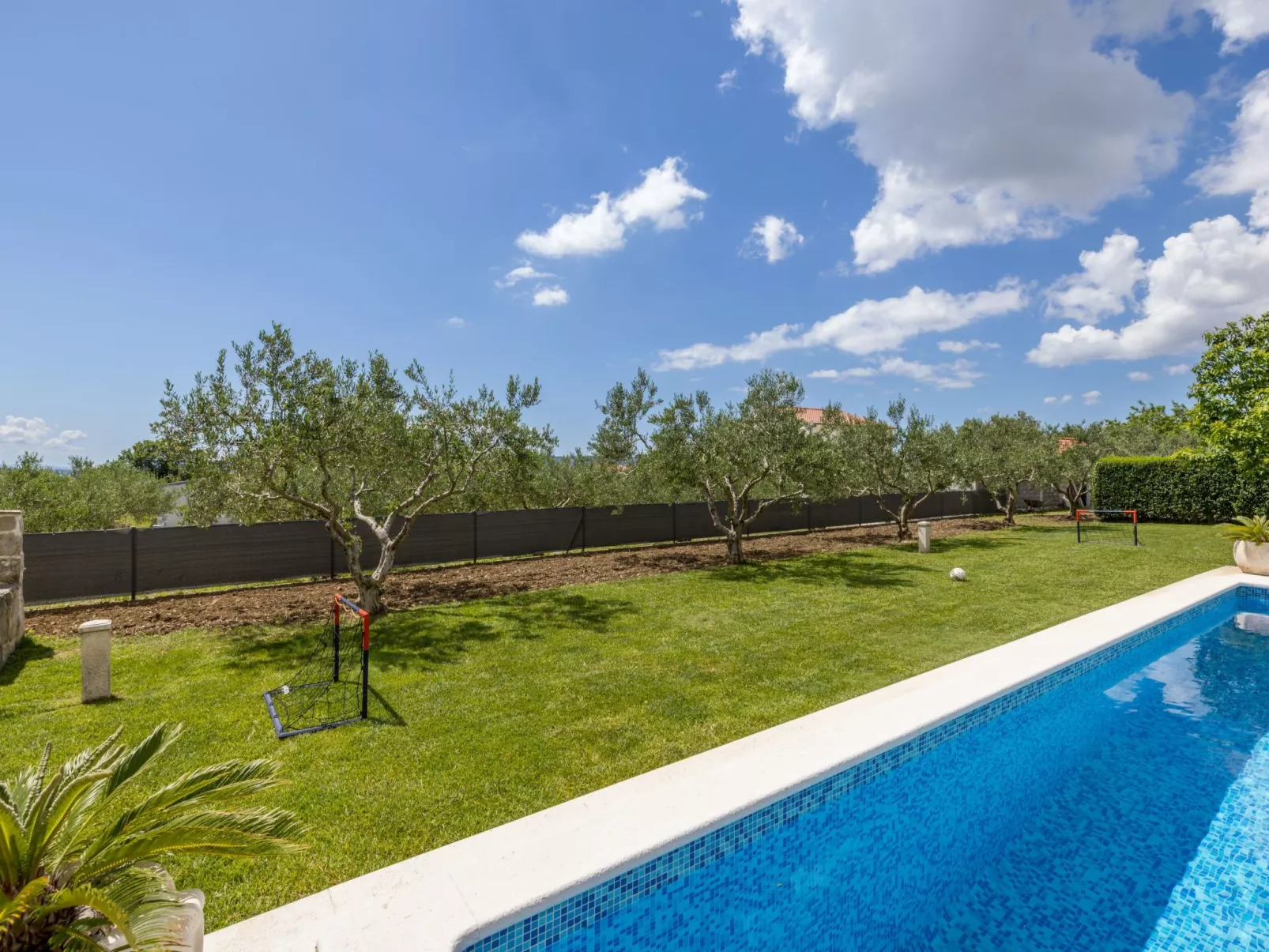 Villa Oasis privater Pool für bis zu 10 Personen-Image-tags.info