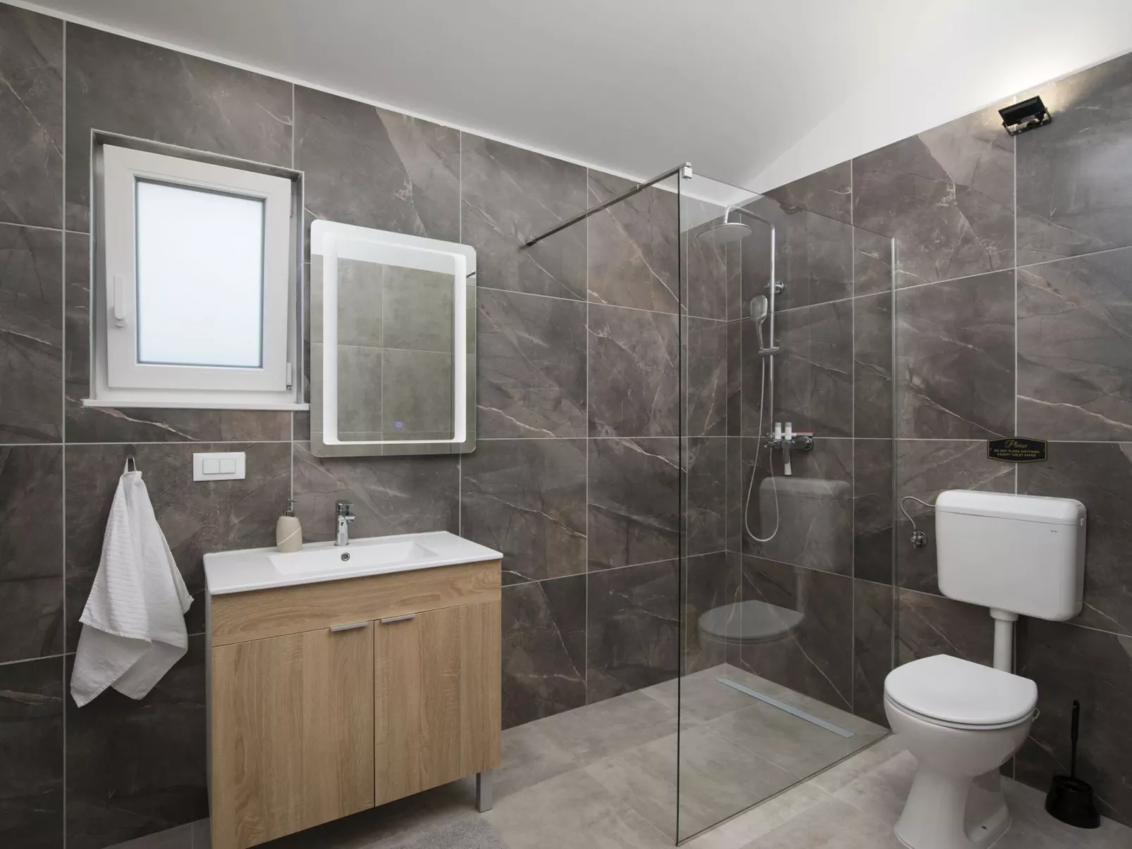 Villa Euphoria mit Pool, Sauna und Whirlpool-Binnen