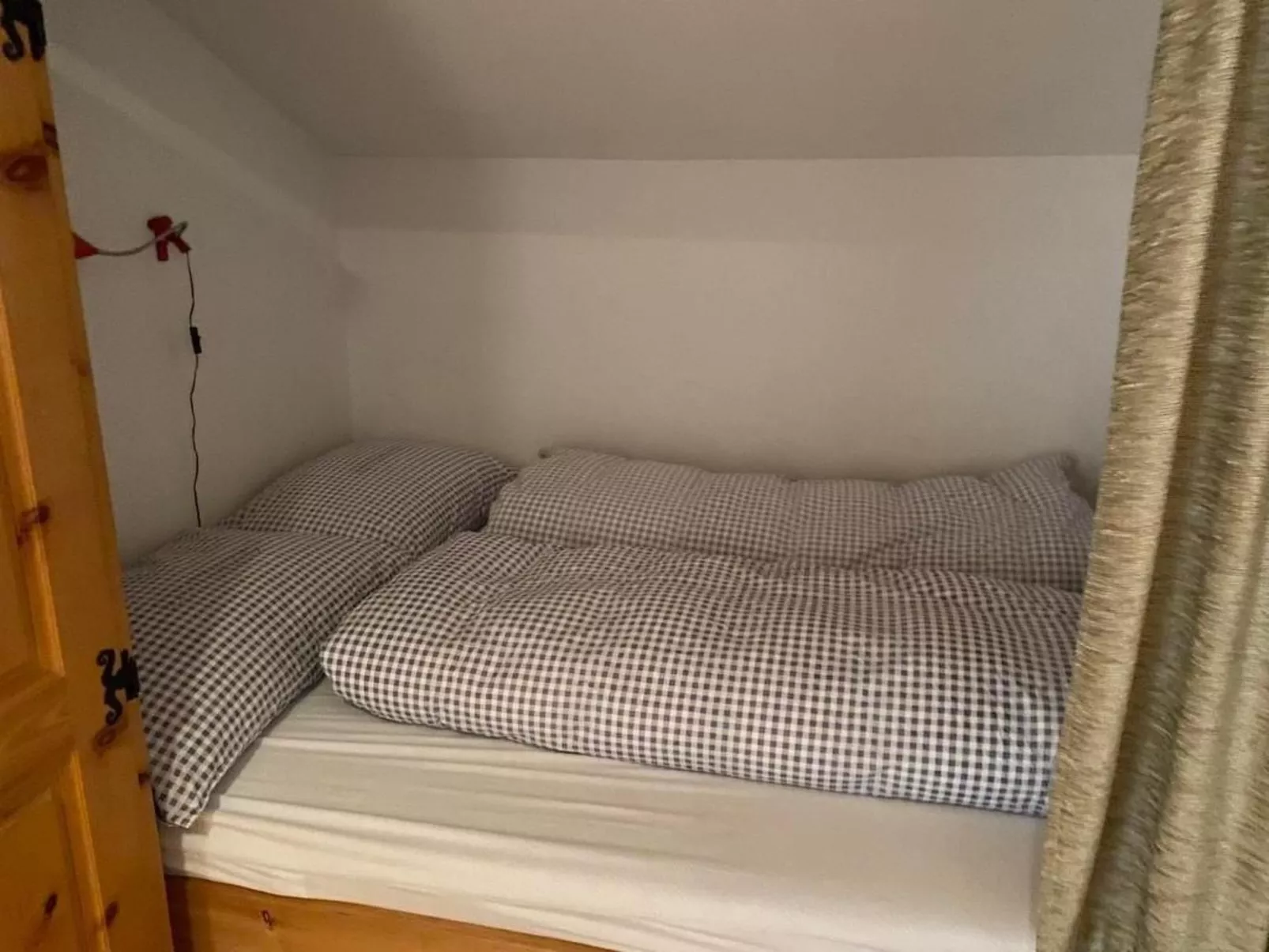 Grosszügige Dachwohnung mit Aussicht-Binnen