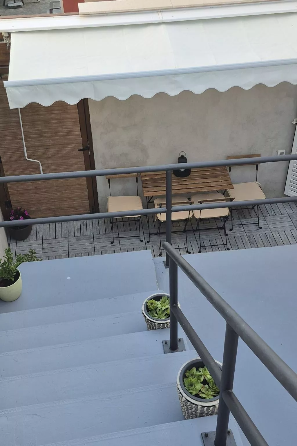 Studio-Apartment für 2 Personen mit Terrasse-Buiten