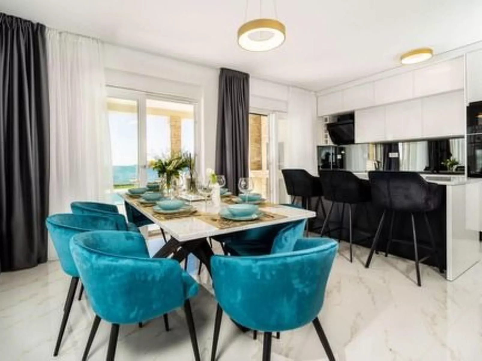 Luxuriöse Villa direkt am Meer - Agentur TA Leut-Image-tags.info