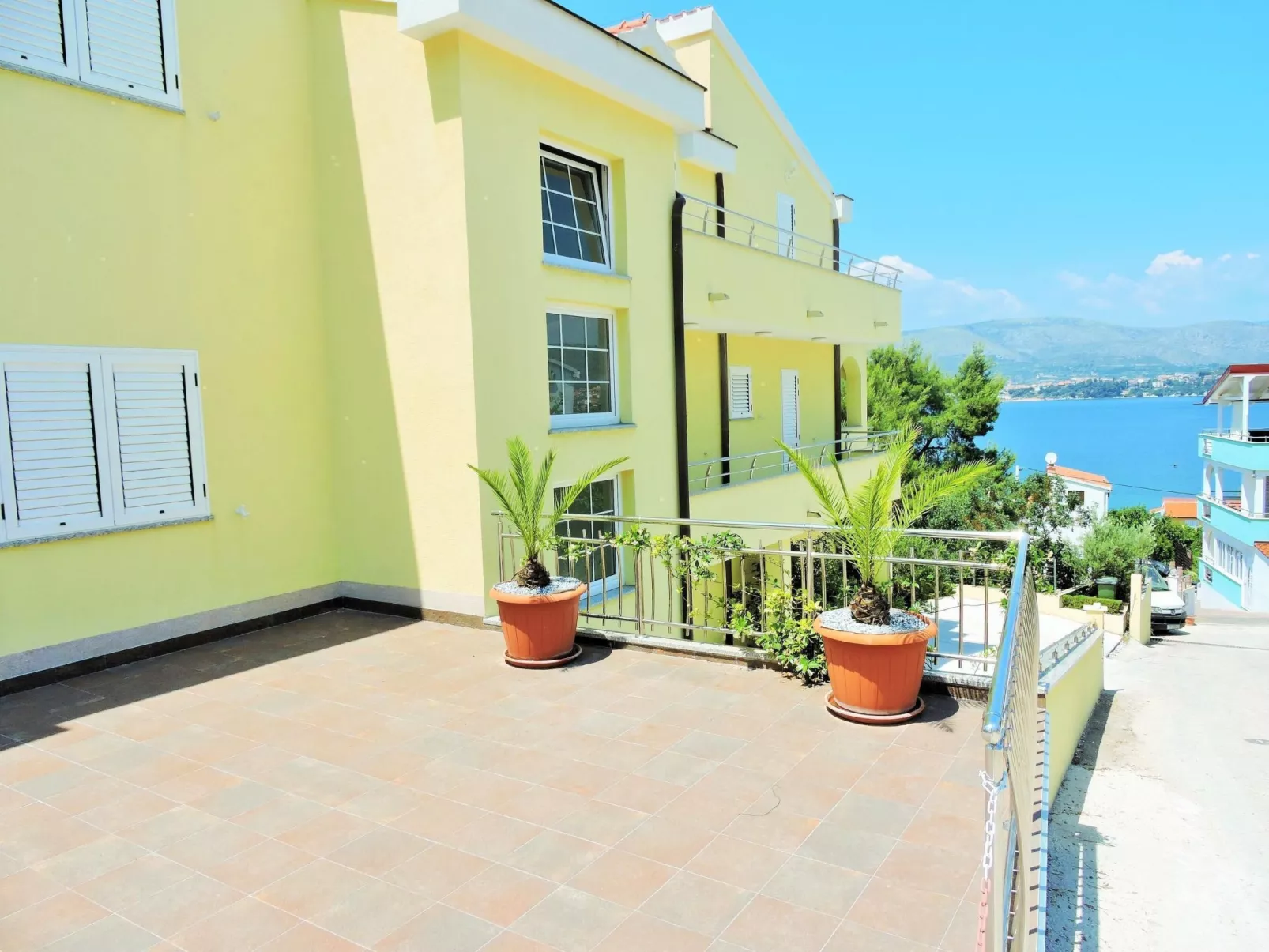 Appartment mit Pool und Whirlpool, Okrug Gornji-Buiten