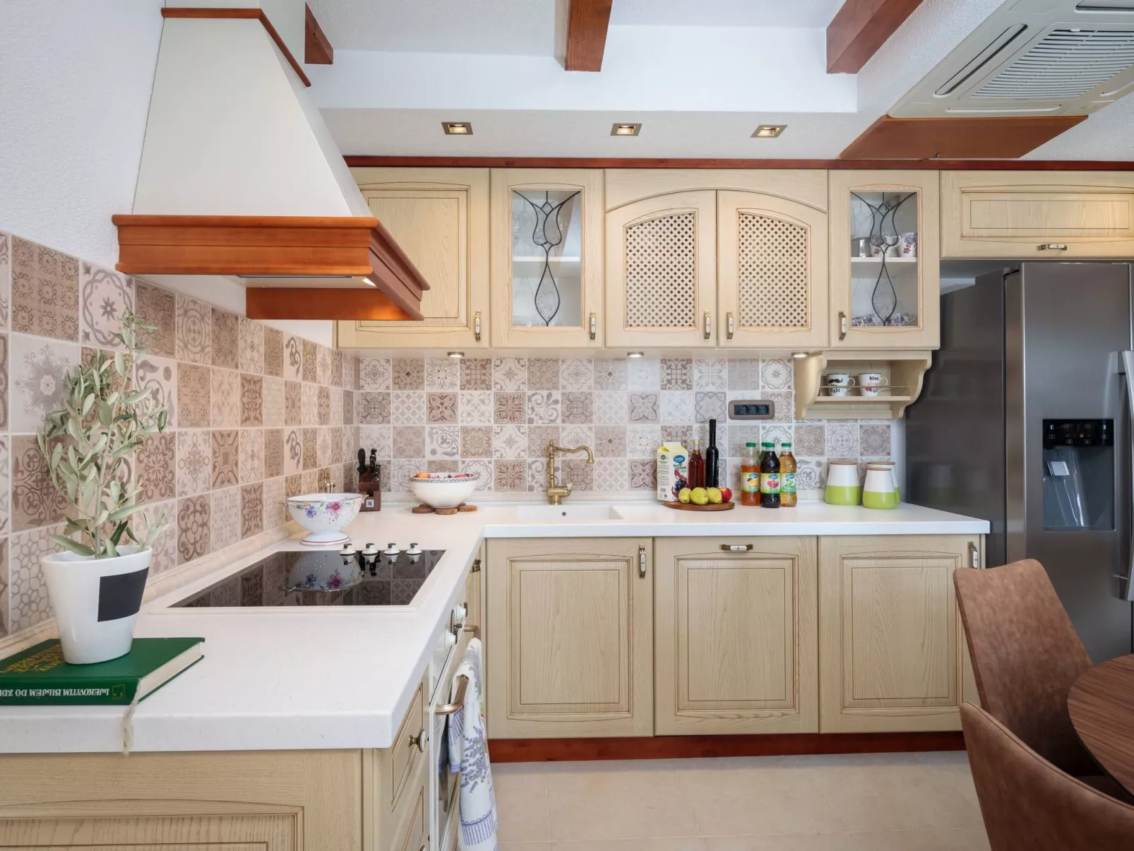 Die Höfe der Villa Ivan-Binnen