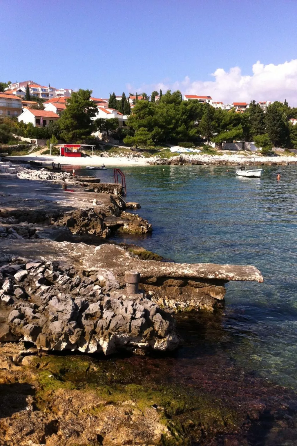 "Mladen" mit Blick auf das Wasser-Image-tags.info
