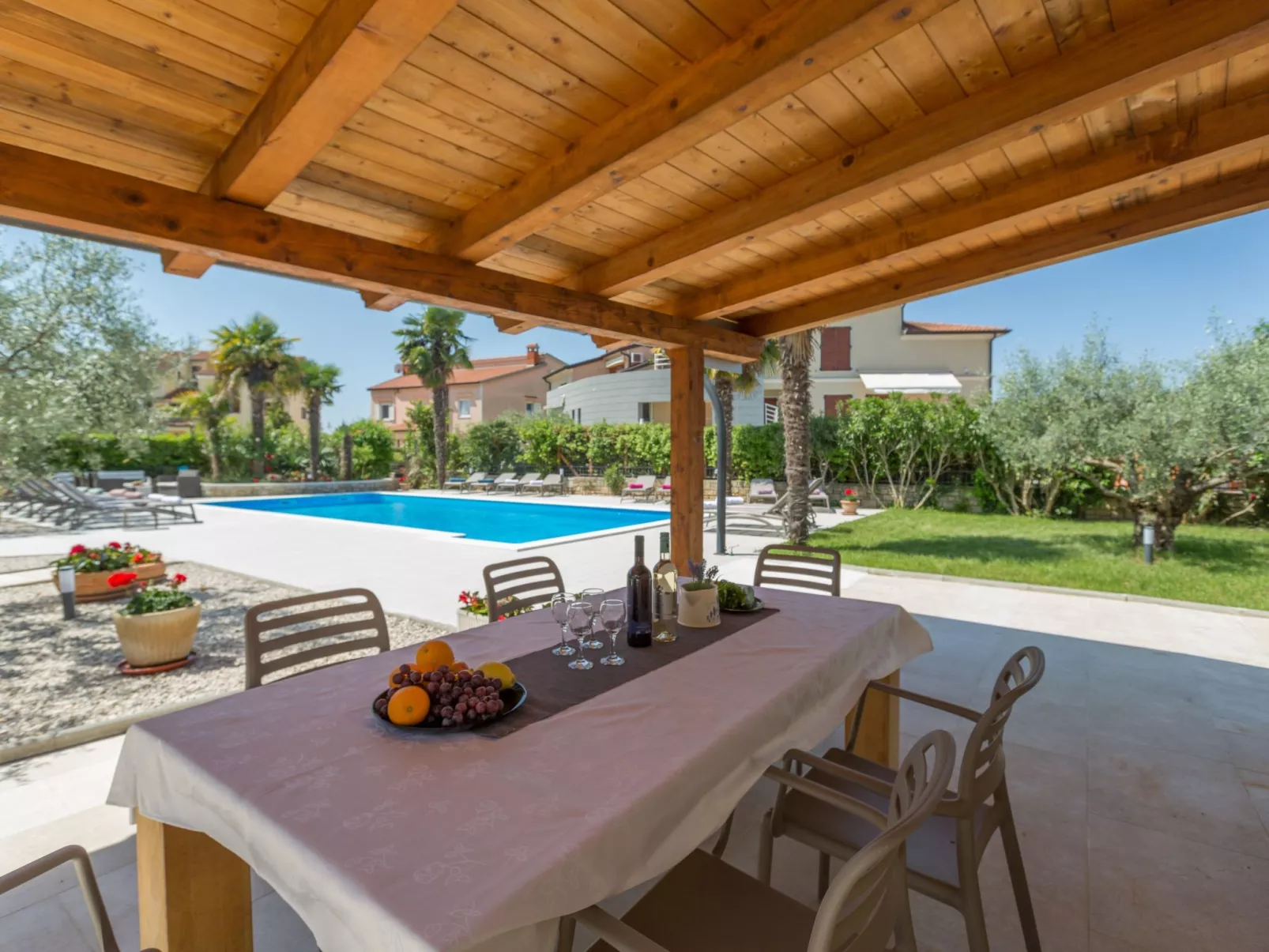 Residence Paradiso 3-Image-tags.info