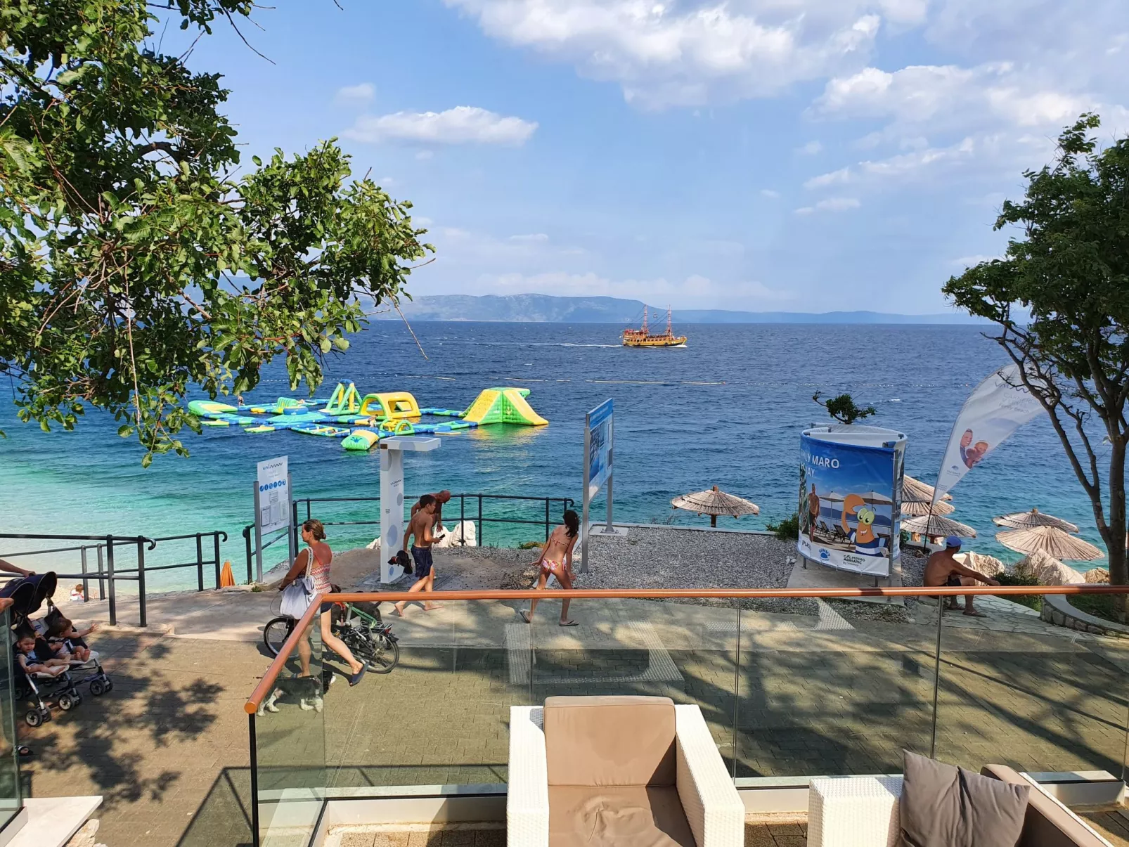 "Olia Green" mit Terrasse-Buiten