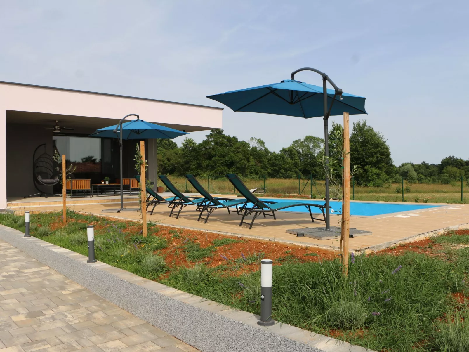 Lavender Villa-Image-tags.info