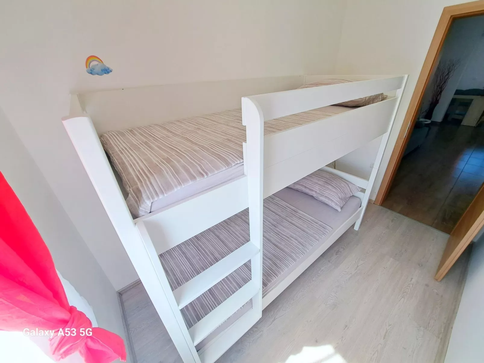 2 schlafzimmer ferienwohnung in viilage Loborika-Image-tags.info