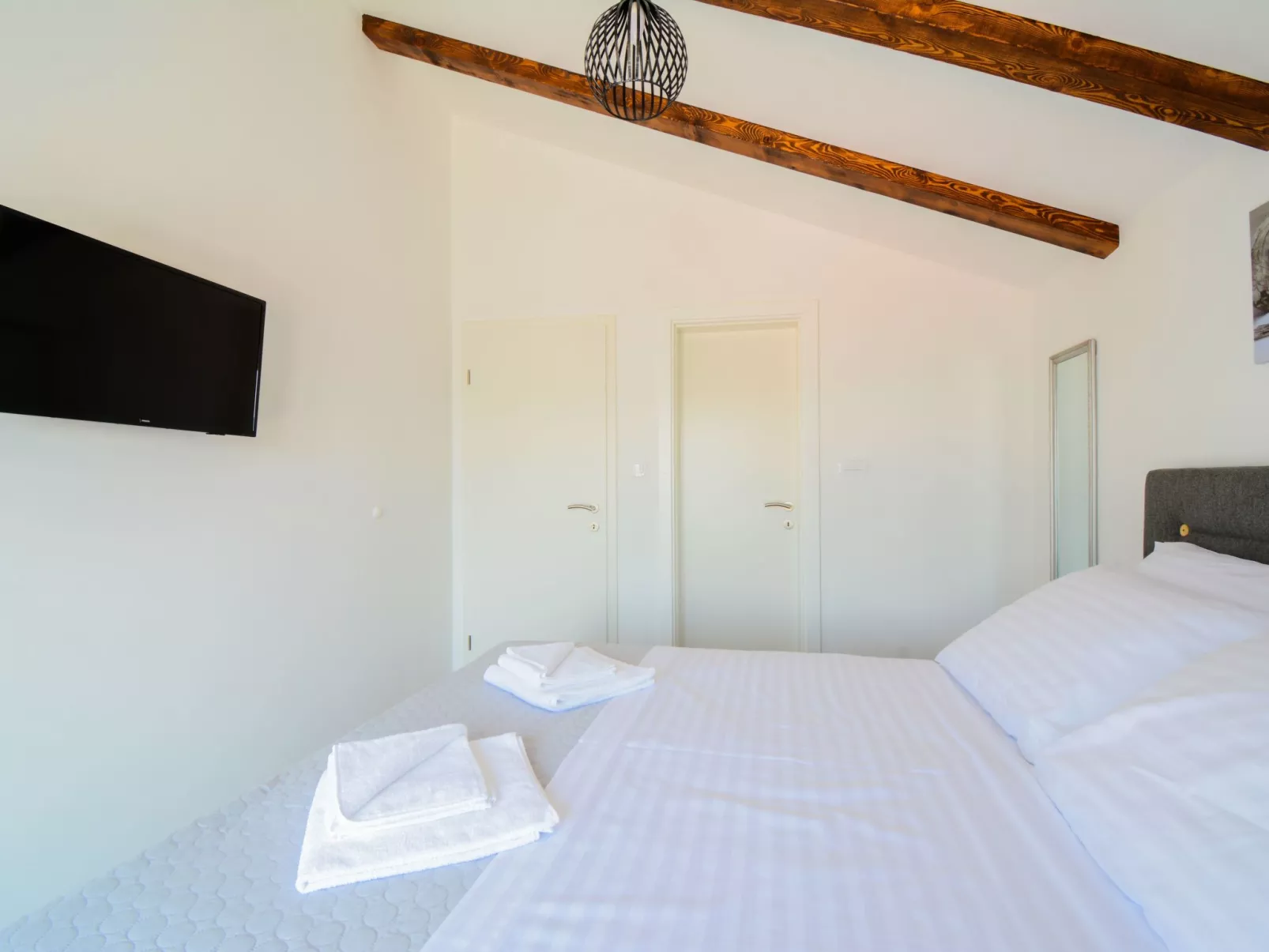 Villa mit beheiztem Pool mit Meerblick - TA Leut Agency-Binnen