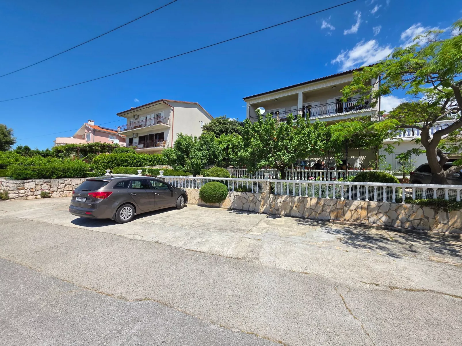 Wohnung für 7 Personen mit Terrasse und Meerblick-Buiten