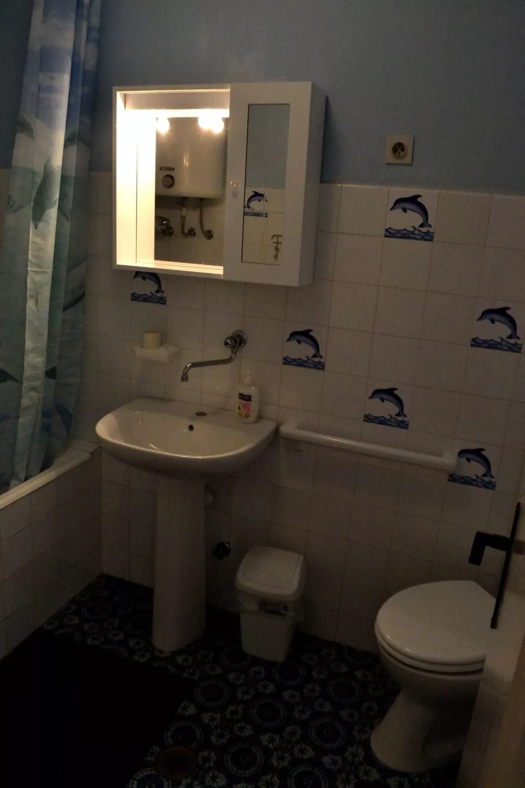 Große Ferienwohnung in Pag mit Privater Terrasse-Binnen