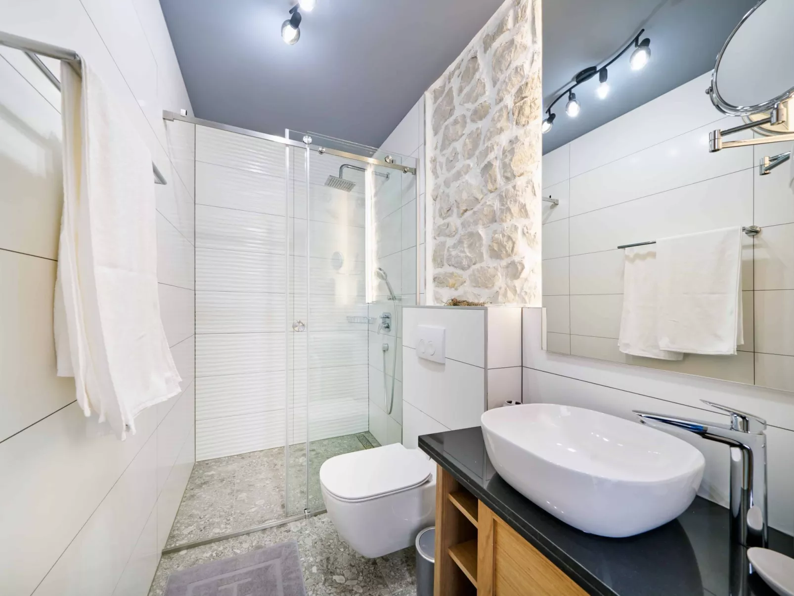 Wunderschön gestaltete Villa Mladenka in Suhi Potok-Binnen