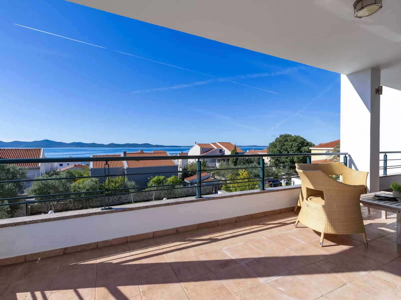 Luxuriöse Villa mit Meerblick - von TA Leut Agency-Buiten