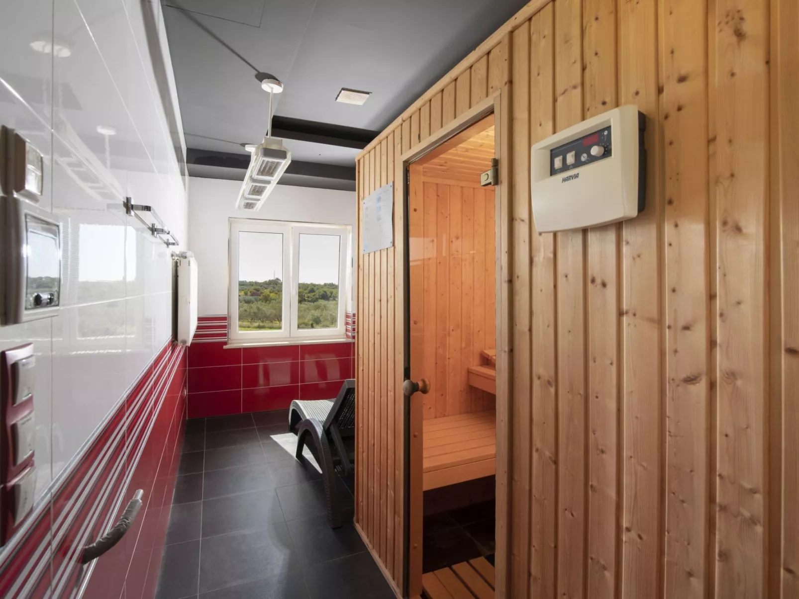 Villa Mason mit beheiztem Pool und Mini-Wellness-Binnen