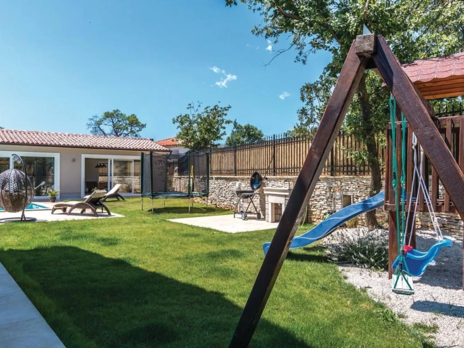 Villa "Magnolia" mit Schwimmbad, Sauna und Jacuzzi-Image-tags.info