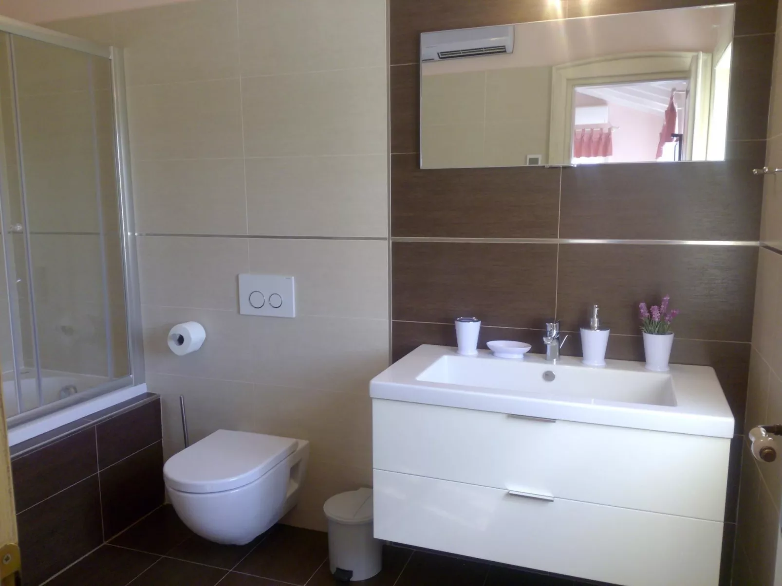 Für 8 Personen und 2 Kinder in Segotici, Istrien (Südküste von Istrien)-Image-tags.info