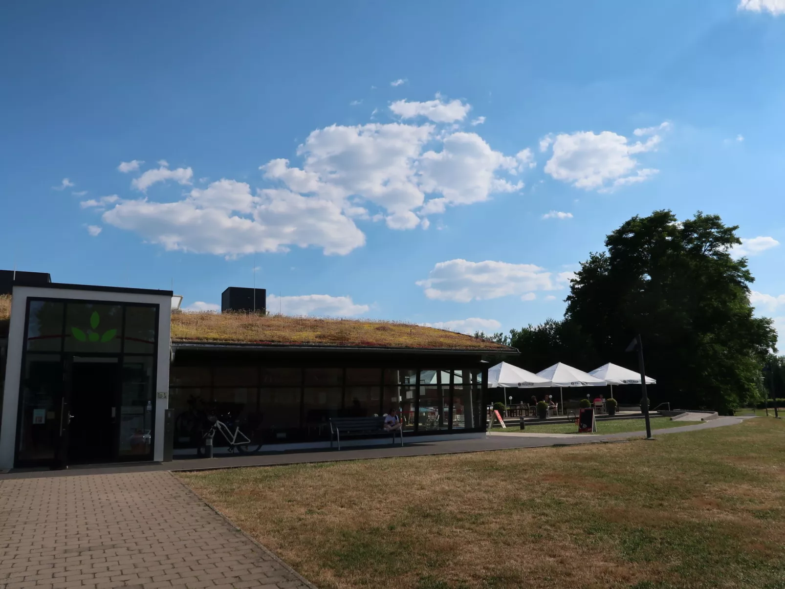 In Feriendorf Silbersee mit Garten-Omgeving