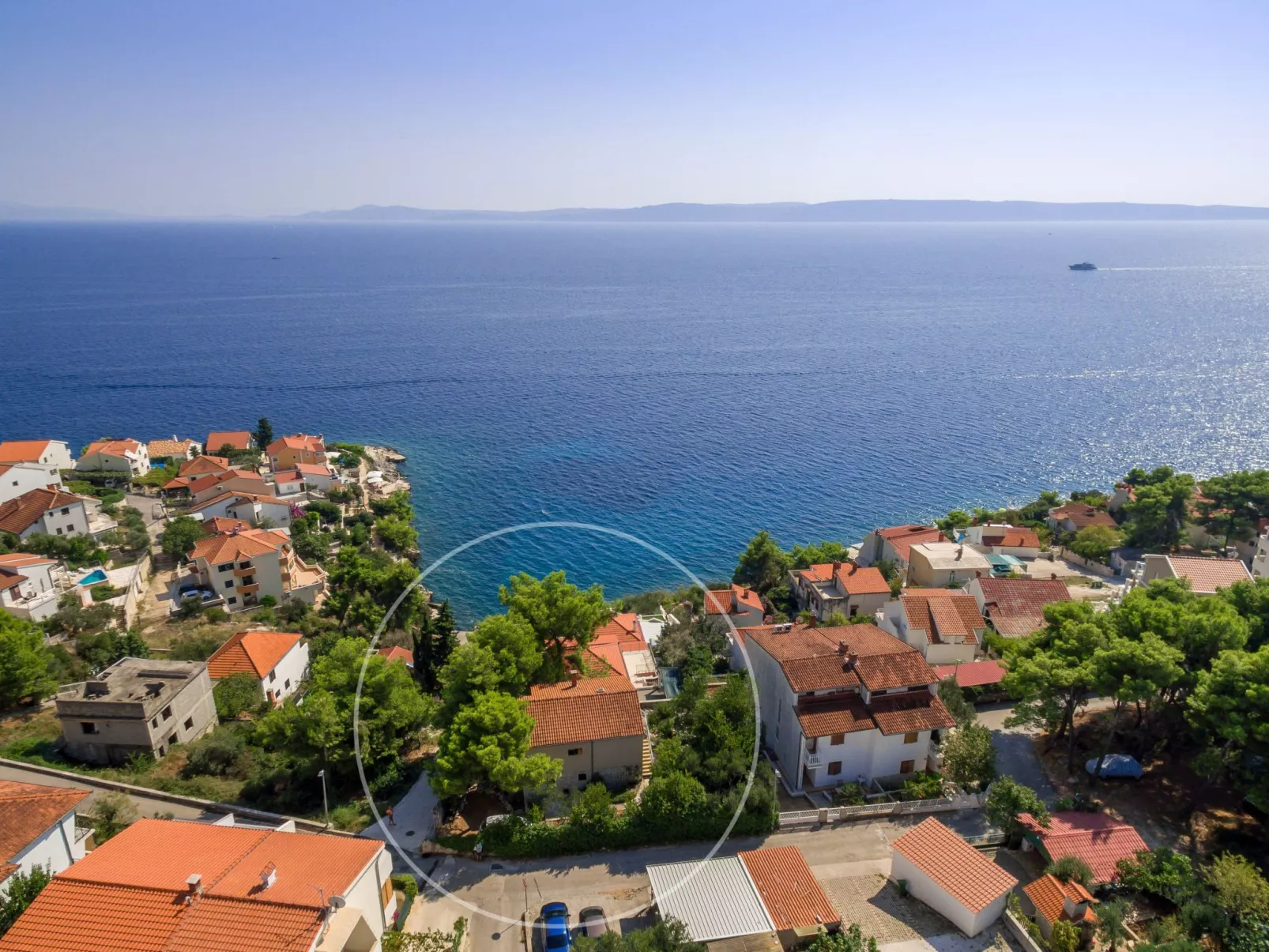 "Barbara" mit Blick auf das Wasser - Buiten