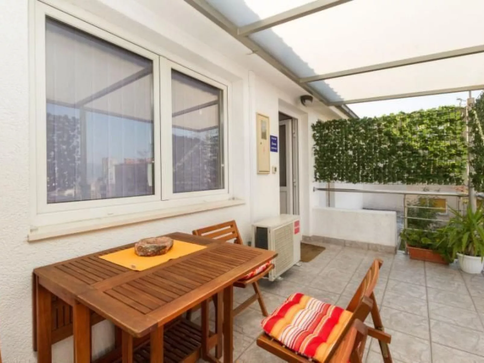 Appartement "Slavica" mit Blick auf das Wasser-Image-tags.info