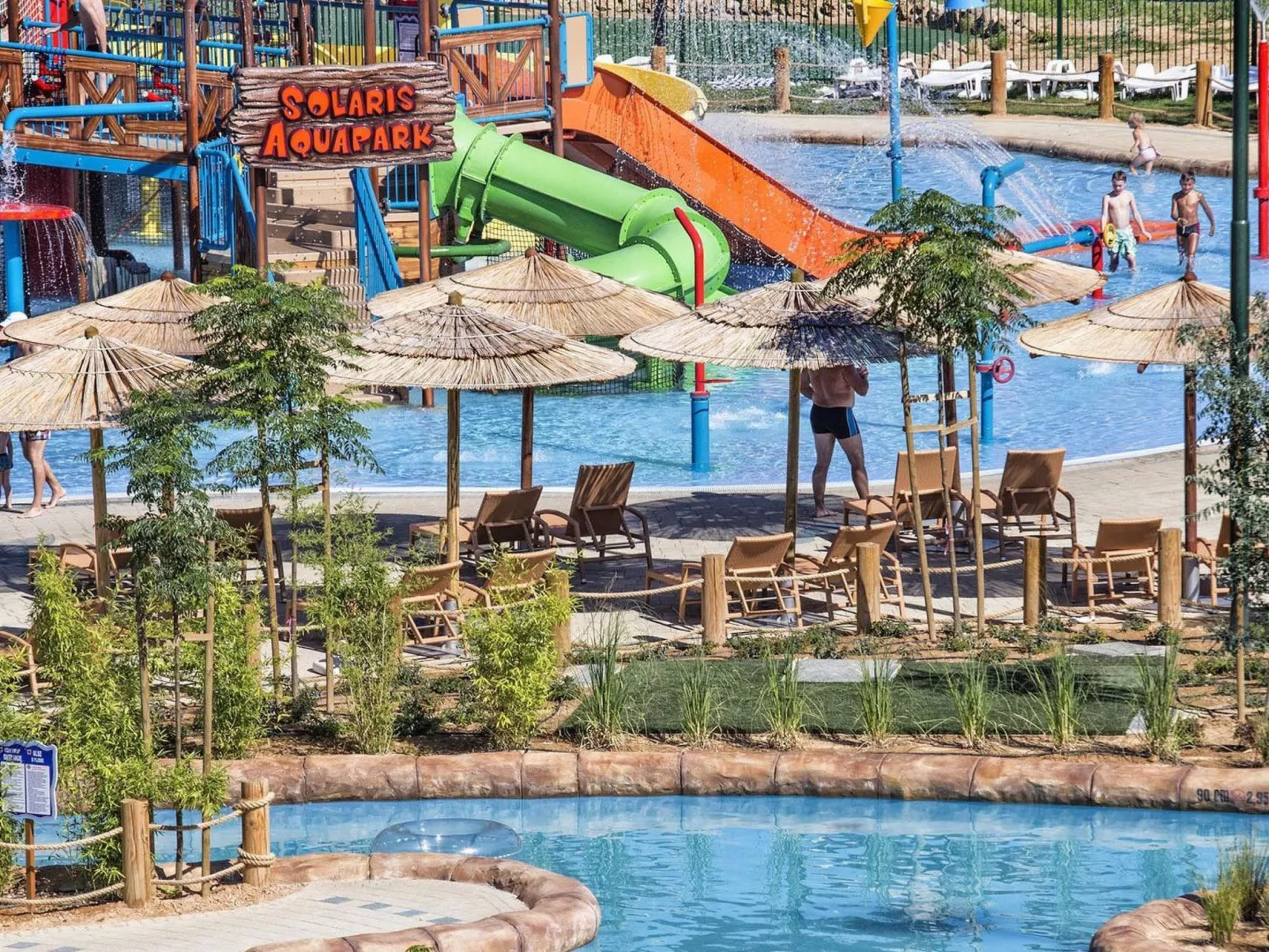 Appartement im Dachgeschoss mit Balkon-Buiten