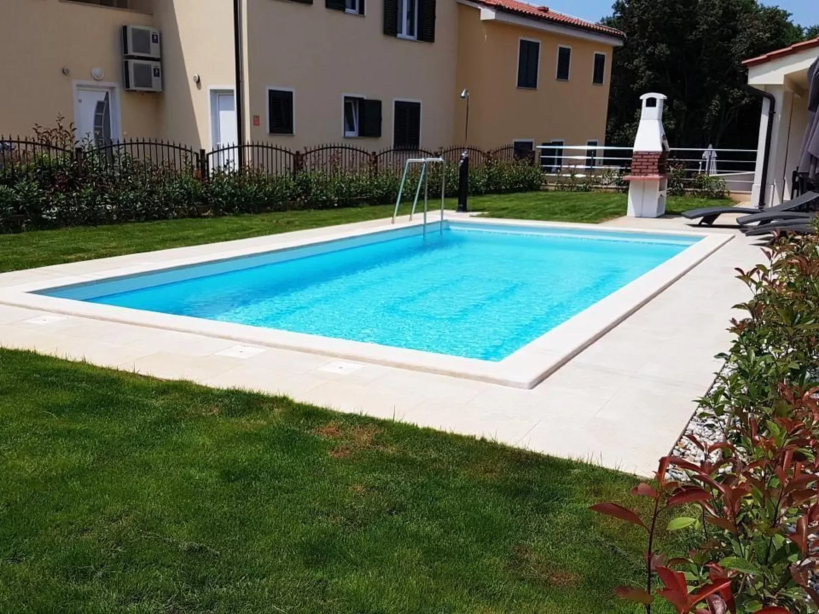 In Banjole mit Privatem Pool-Buiten