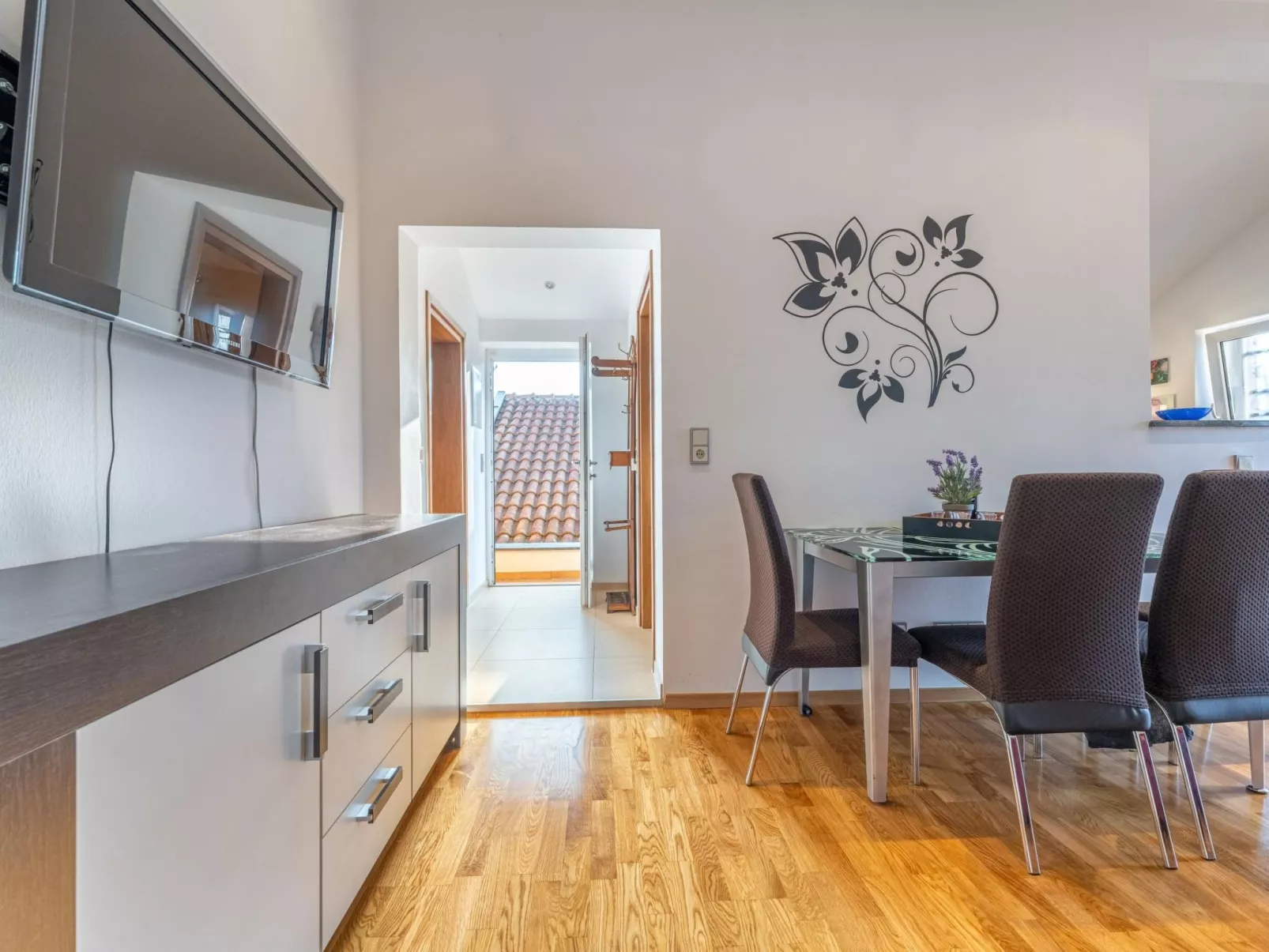 Villa Suzanne-Image-tags.info