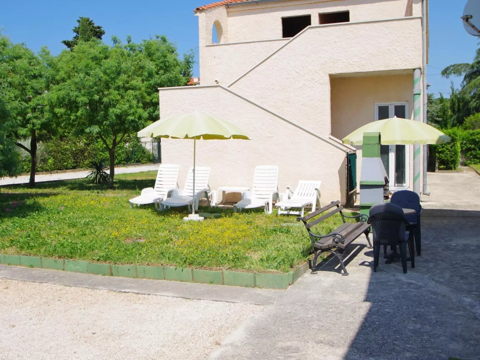 In Premantura-Buiten