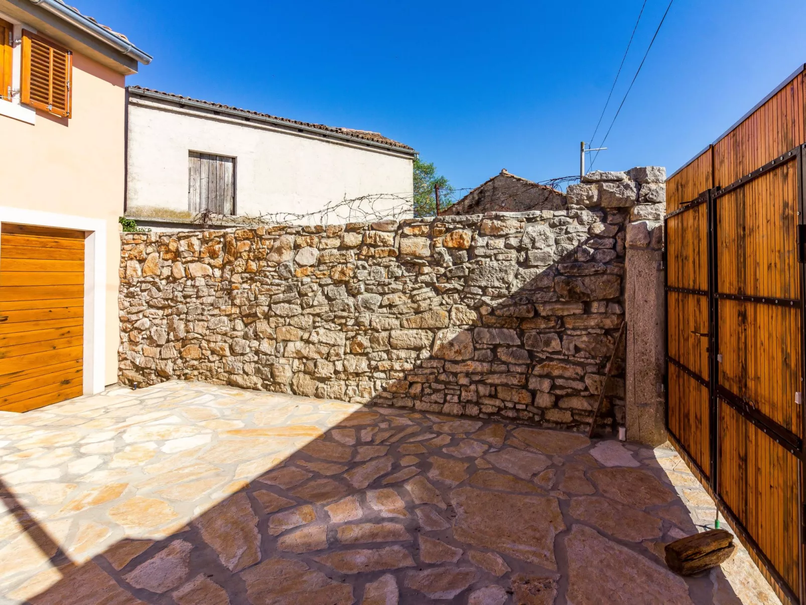 In Vodnjan mit Privatem Pool-Buiten