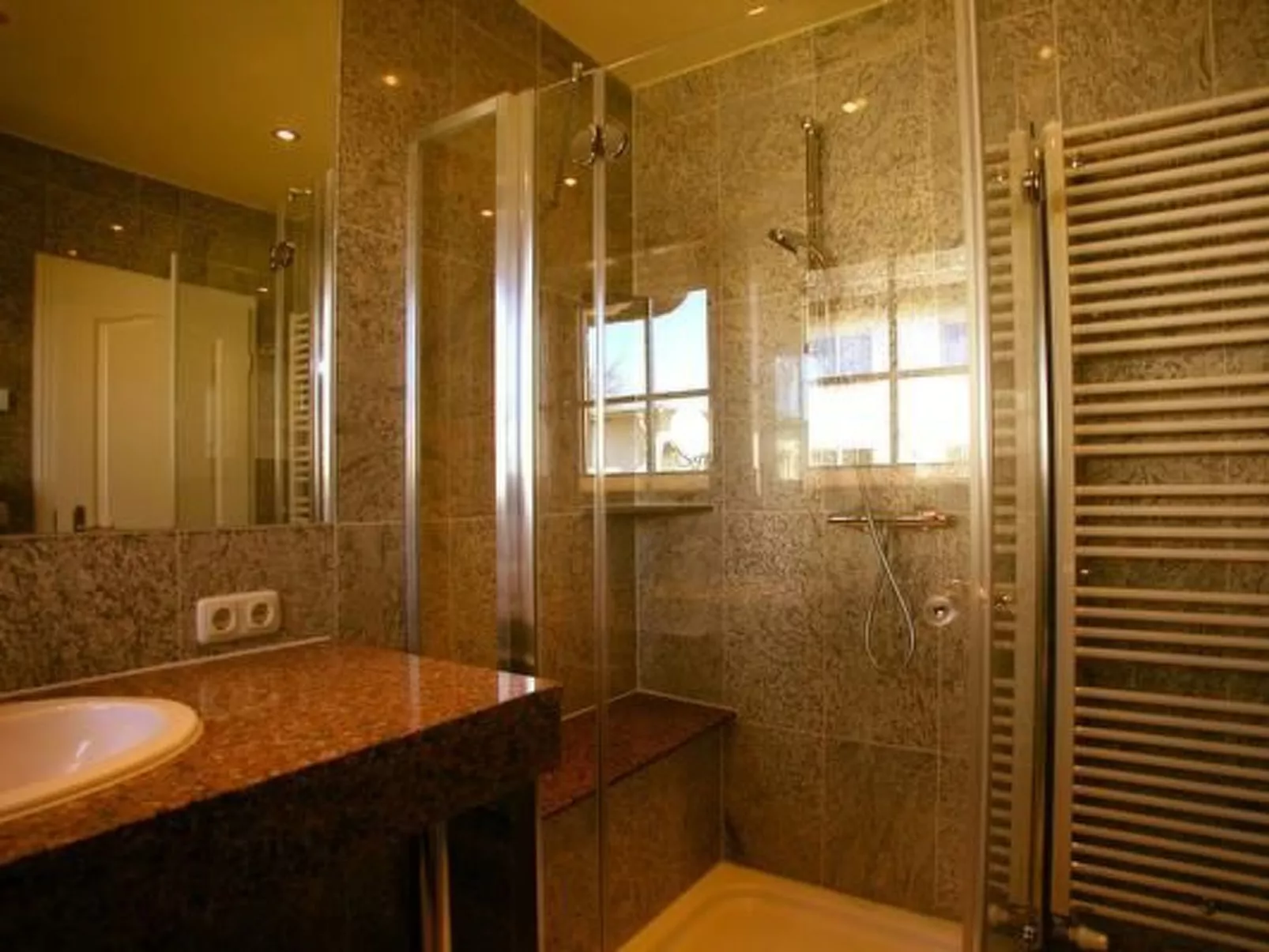 Wunderschönes Appartement mit Garten und Terrasse-Binnen