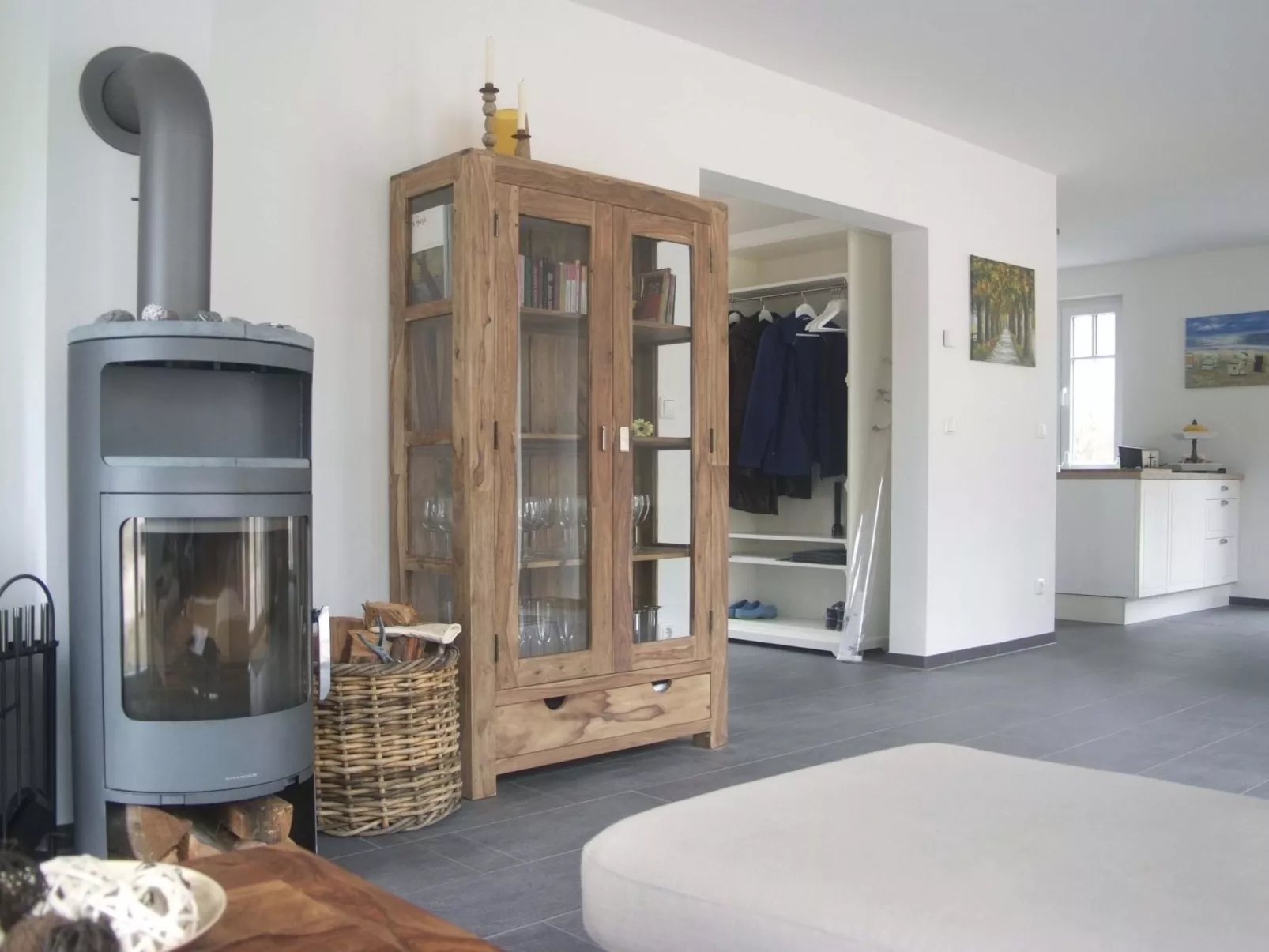 Komfort Ferienhaus mit Sauna und Kamin, auf großem Waldgrundstück, in absoluter-Binnen