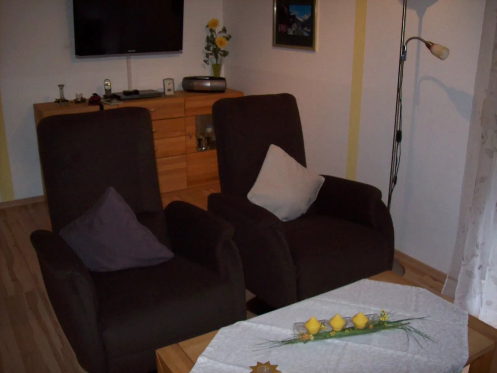 Mit Balkon und schöner Fernsicht-Binnen