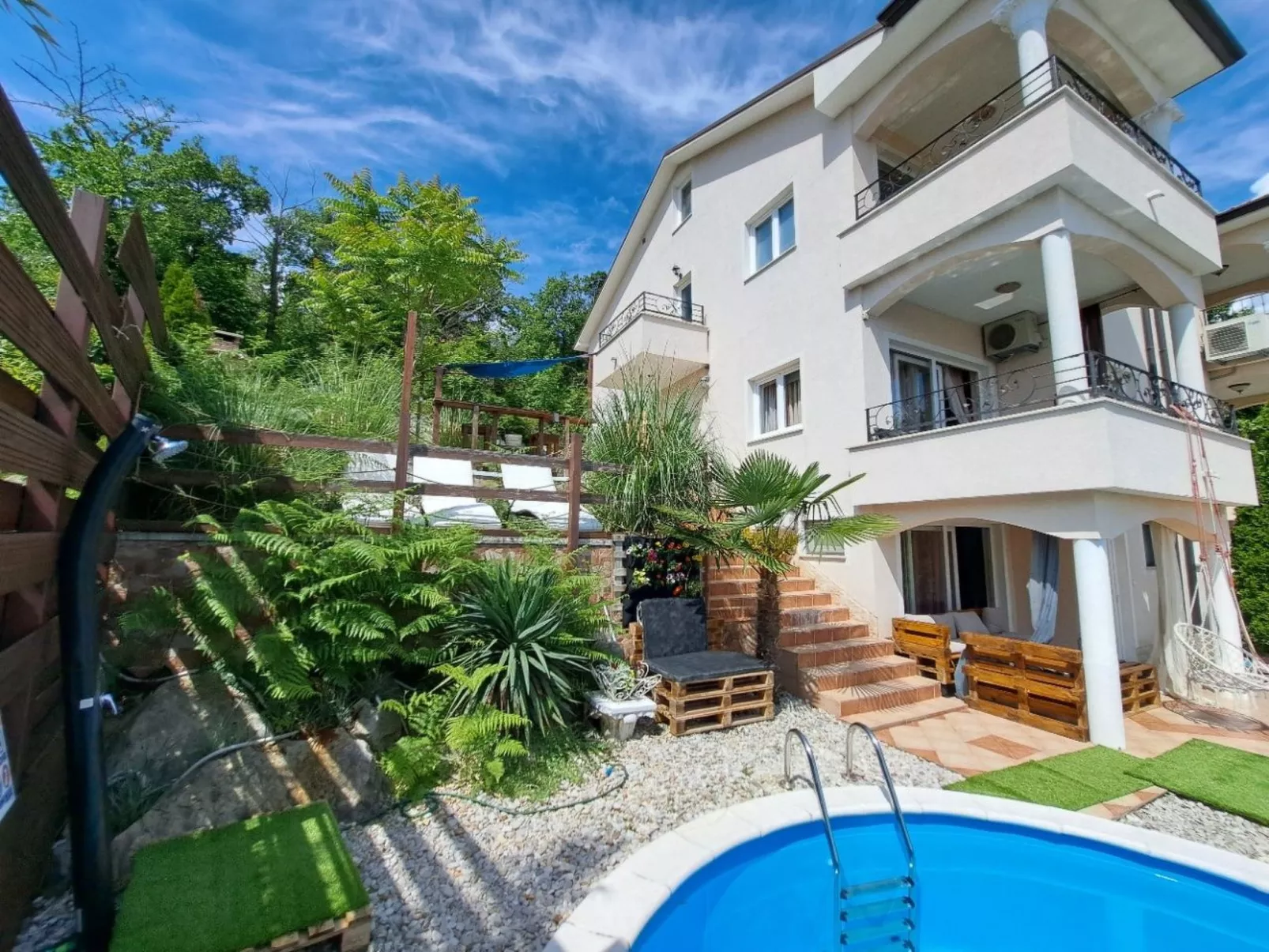 Wunderschöne Luxus-Familienvilla Emily-Buiten