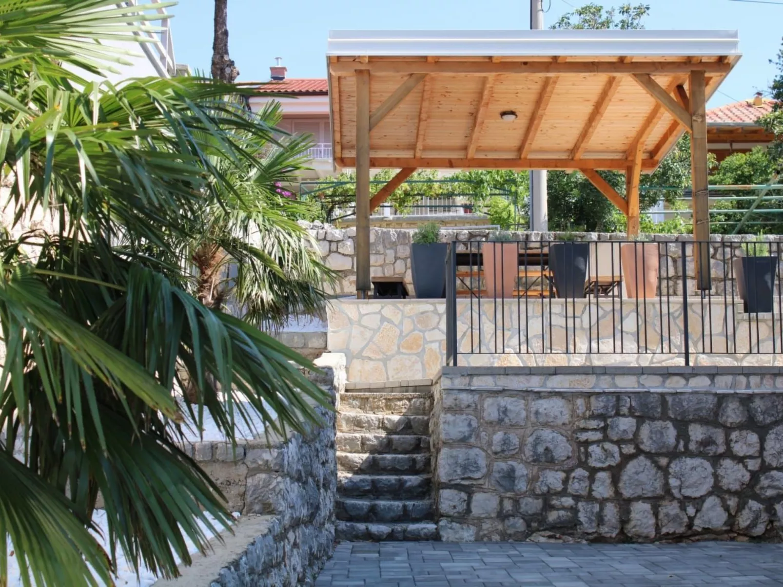 Appartement mit Terrasse, Meerblick, Jacuzzi, Außenpool-Image-tags.info